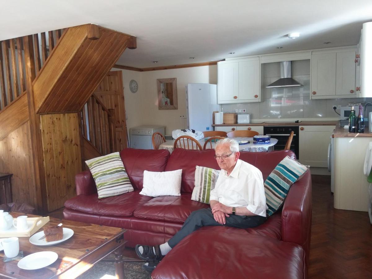 The Old School Caeathro, Snowdon, Eryri And Yr Wydffa Cottages เคอร์นาวอน ภายนอก รูปภาพ